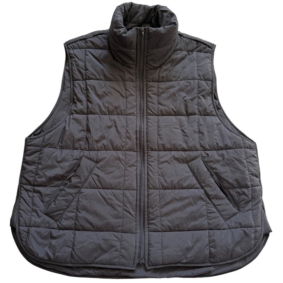TCEC Jackets & Blazers - TCEC The Vinnie Vest Womens Small Black Quilted Puffer Full Zip Stand Collar NEW